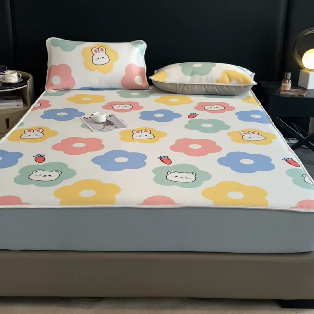 91家纺网 家纺一手货源 找家纺 2025新款印花冰丝凉席反面无纺布 冰丝-床笠款-向阳花