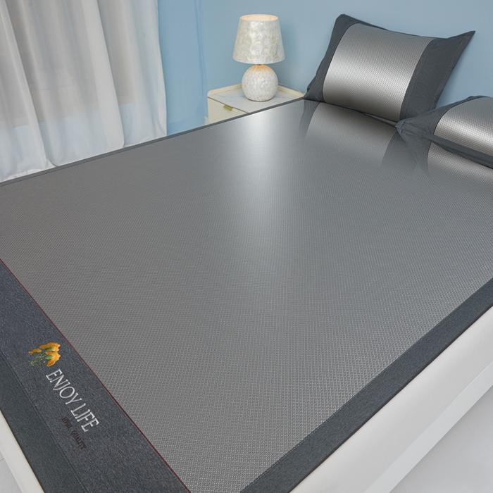 91家纺网 家纺一手货源 找家纺 琪琪阁 2026新款冰藤三明治凉席 小米花-灰色