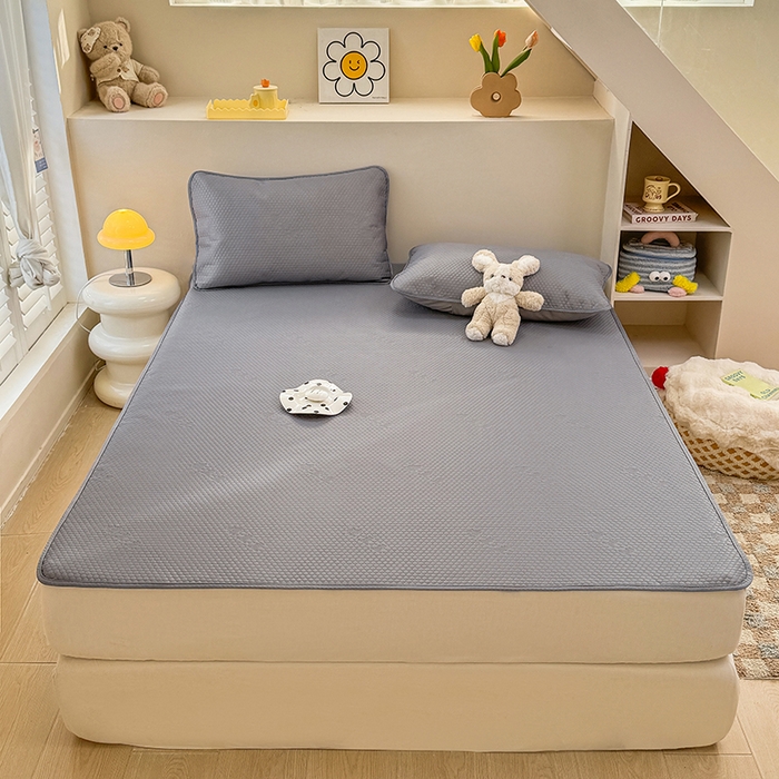 91家纺网 家纺一手货源 找家纺 阿亮家居 2025新款凉席凉豆豆单包边可水席单凉席三件套冰豆豆席 小米粒深海灰床席款