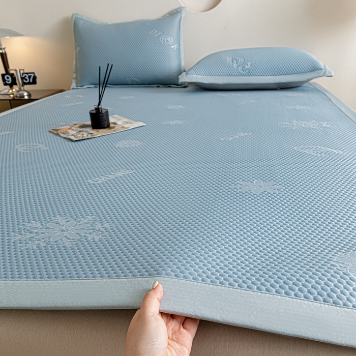 91家纺网 家纺一手货源 找家纺 阿亮家居 2025新款凉席凉豆豆软席床席款 香迪奥-海盐蓝