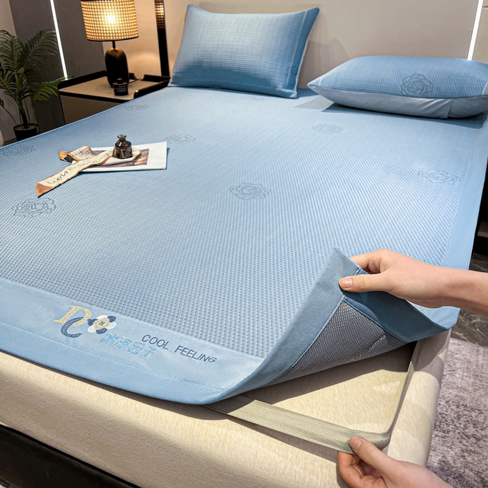 91家纺网 家纺一手货源 找家纺 阿亮家居 2025新款刺绣款凉豆豆凉席 凉豆豆-玫瑰蓝色