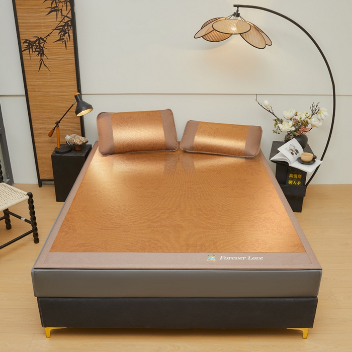 91家纺网 家纺一手货源 找家纺 琪琪阁 2026新款小熊宽边藤席 水中花