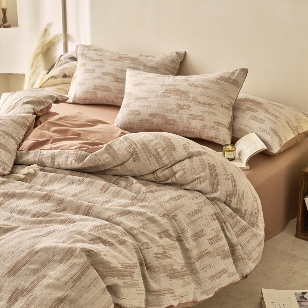 91家纺网 家纺一手货源 找家纺 金丝鸟2025新款全棉纯棉三层纱提花四件套 树影咖