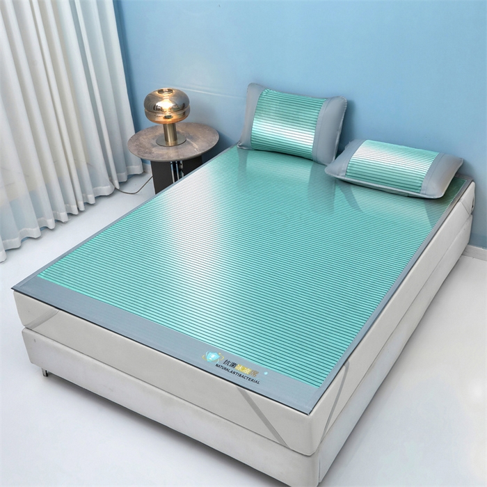 91家纺网 家纺一手货源 找家纺 阿亮家居 2025新款凉席抗菌三明治可水洗碳光冰丝席宽边刺绣冰丝席 素夏 薄荷绿-床席款