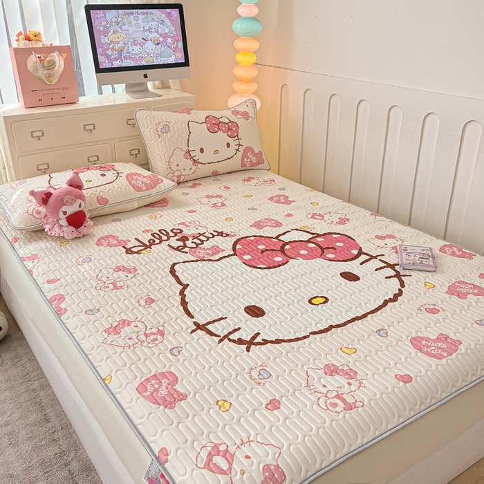 91家纺网 家纺一手货源 找家纺 金爱家 2025新款三丽鸥乳胶凉席大版床笠款 床笠款凉席-美美kt