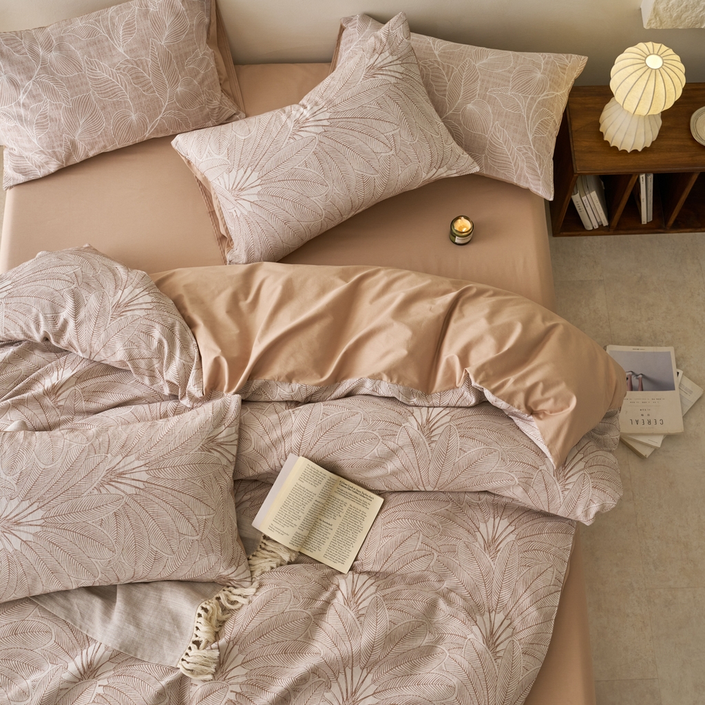 91家纺网 家纺一手货源 找家纺 金丝鸟2025新款全棉纯棉三层纱提花四件套 耶鲁斯驼