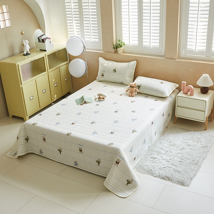 91家纺网 家纺一手货源 找家纺 舒居家纺 2025新款双面全棉酵素砂洗床盖 比利小熊