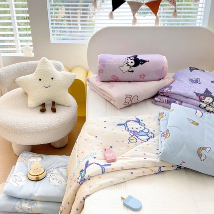 91家纺网 家纺一手货源 找家纺 （总）鱼宝2025新款三丽鸥凉感丝夏被夏凉被空调被（含防伪码）