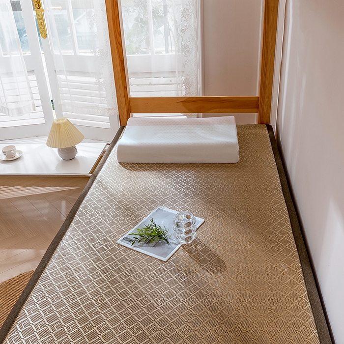 91家纺网 家纺一手货源 找家纺 阿亮家居 2025新款包边工艺凉感冰藤地铺睡垫系列凉席地垫 三角冰藤