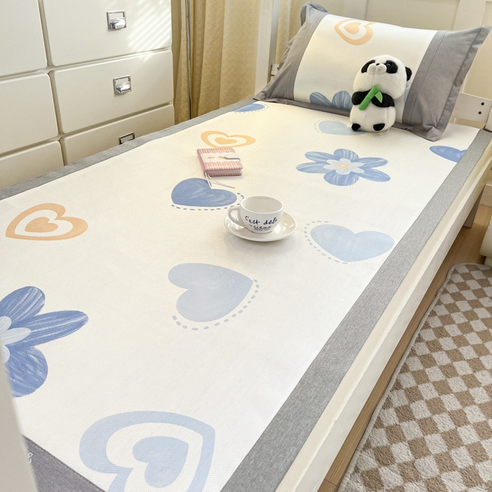 91家纺网 家纺一手货源 找家纺 阿亮家居 2025新款印花冰藤凉席-学生款 小兰花