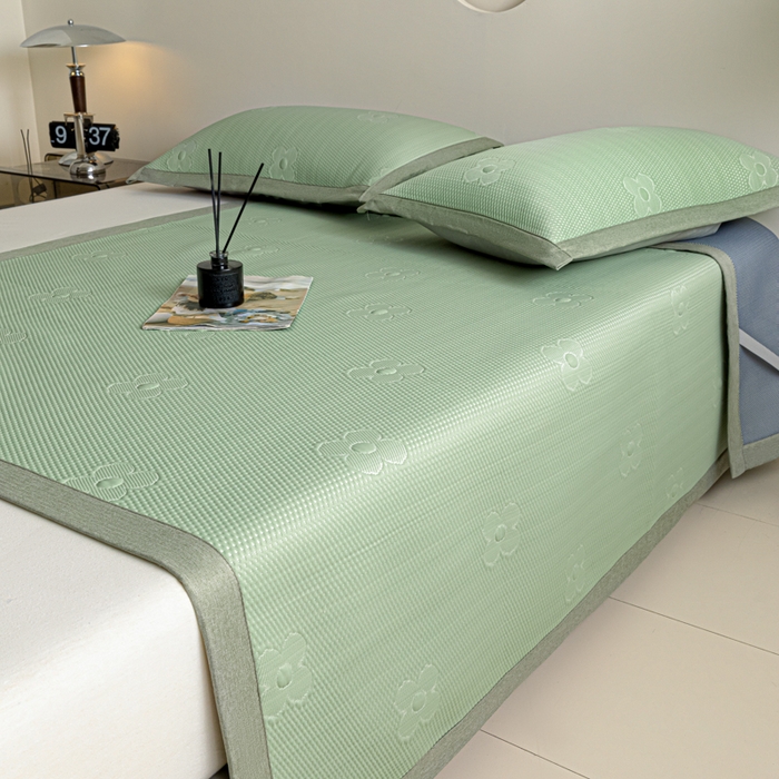 91家纺网 家纺一手货源 找家纺 阿亮家居 2025新款凉席凉豆豆软席床席款 四叶草-梵克绿