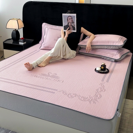 91家纺网 家纺一手货源 找家纺 首尔家纺 2025新款大版凉感丝凉席 天鹅-粉