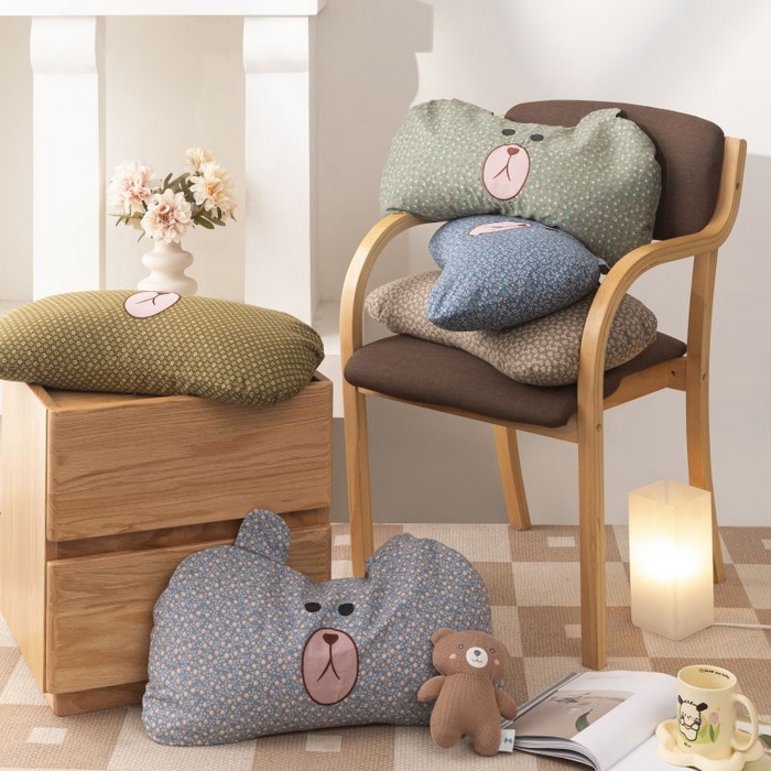 91家纺网 家纺一手货源 找家纺 露函家居 2025新款全棉刺绣款布朗熊荞麦枕枕头枕芯 布朗熊-浅蓝