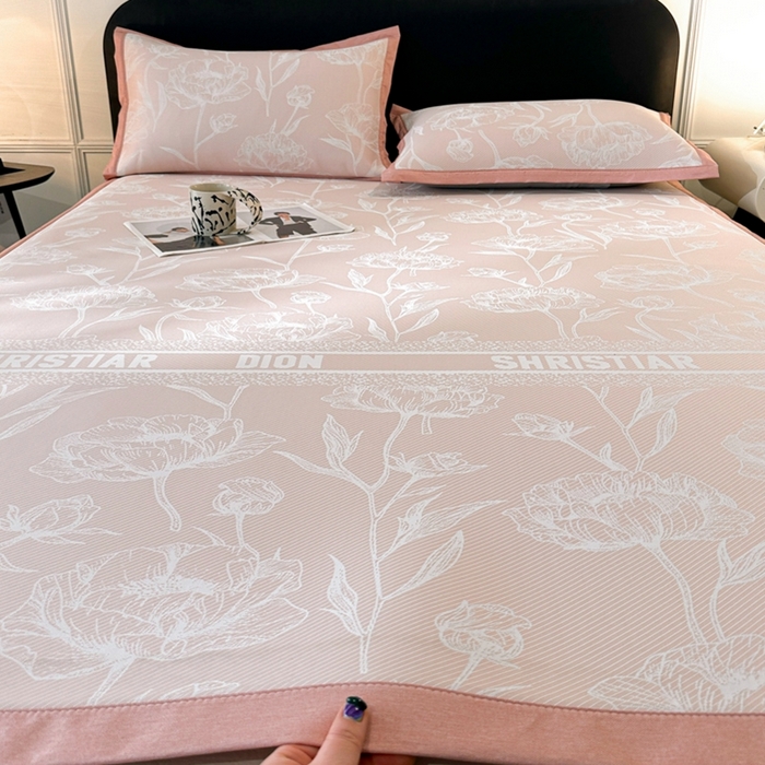 91家纺网 家纺一手货源 找家纺 慕尚家纺 2025春夏新款凉感冰丝提花凉席三件套 烟粉