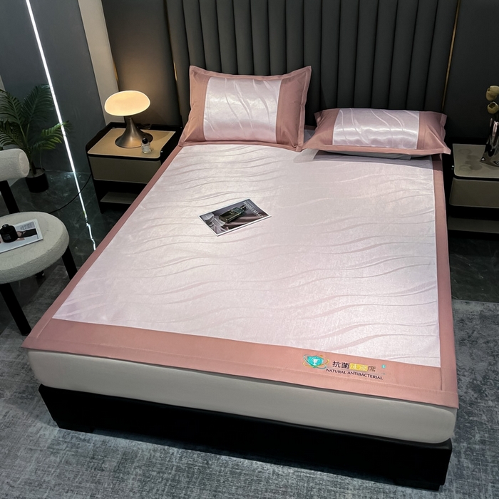 91家纺网 家纺一手货源 找家纺 （总）阿亮家居 2025新款凉席冰丝席三明治宽包边刺绣款粗冰丝凉席