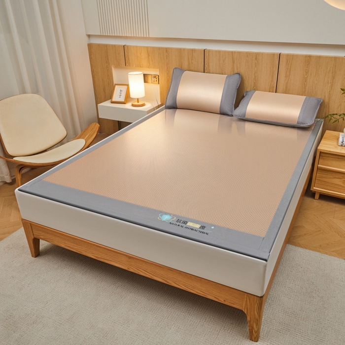 91家纺网 家纺一手货源 找家纺 阿亮家居 2025新款冰藤席凉席三件套包边抗菌刺绣款冰藤凉席 咖色-床席款