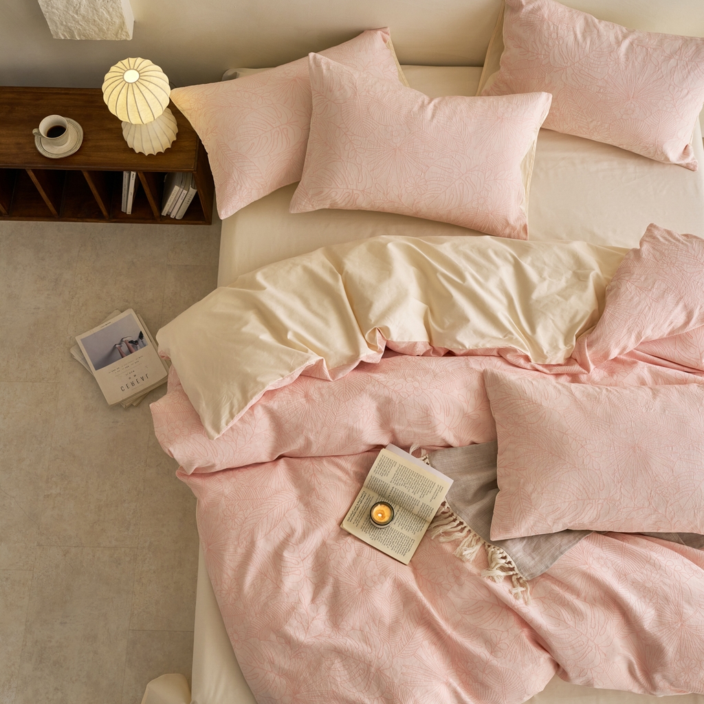 91家纺网 家纺一手货源 找家纺 金丝鸟2025新款全棉纯棉三层纱提花四件套 秋叶粉