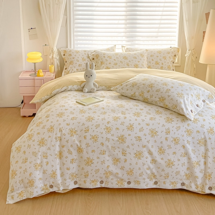 91家纺网 家纺一手货源 找家纺 星窝家纺 2025新款纽扣款水洗棉印花四件套 沐瑶黄