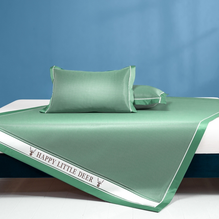 91家纺网 家纺一手货源 找家纺 阿亮家居 2025新款A类母婴级1800D碳光小鹿冰丝席凉席 繁星绿