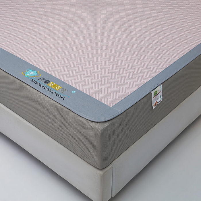 91家纺网 家纺一手货源 找家纺 阿亮家居 2025新款凉席抗菌刺绣可水洗碳光冰丝席包边无纺布冰丝席 思绪 树莓粉-床笠款