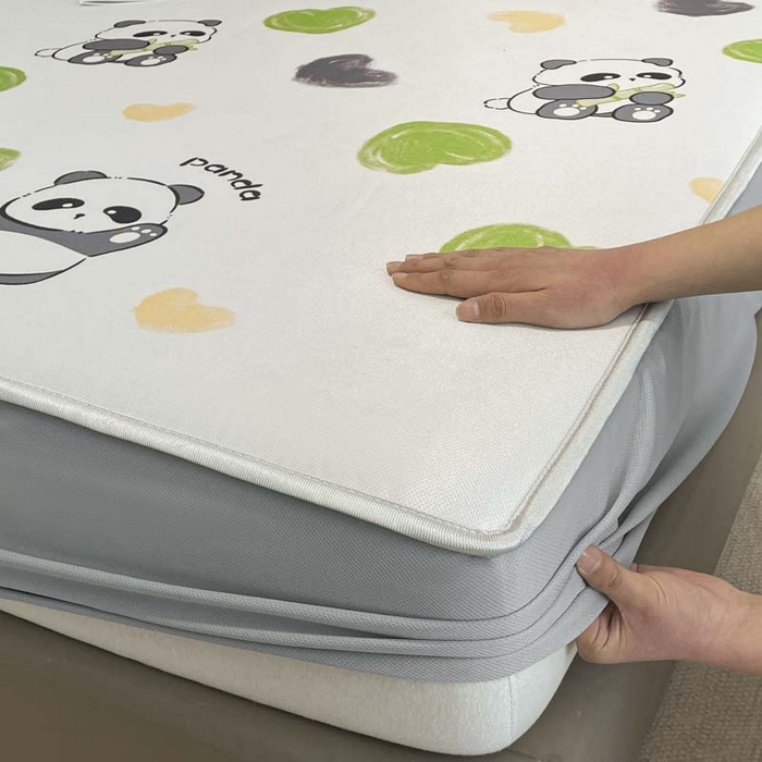 91家纺网 家纺一手货源 找家纺 2025新款印花冰丝凉席反面无纺布 冰丝-床笠款-小熊猫