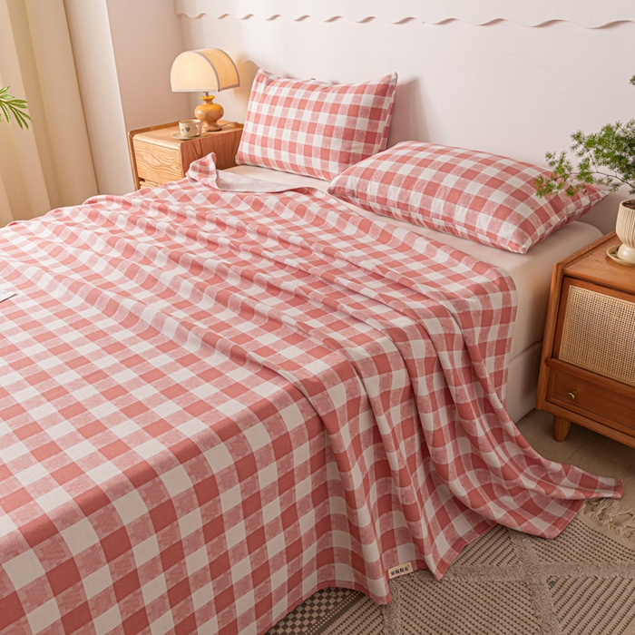 91家纺网 家纺一手货源 找家纺 阿亮家居 2025新款原棉老粗布床单系列 拼图-红白格