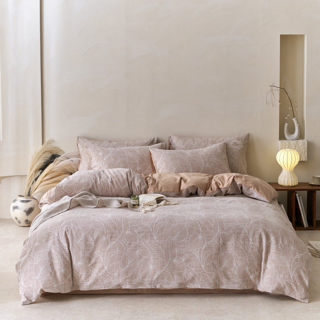 91家纺网 家纺一手货源 找家纺 金丝鸟2025新款全棉纯棉三层纱提花四件套 小叶雨林 咖