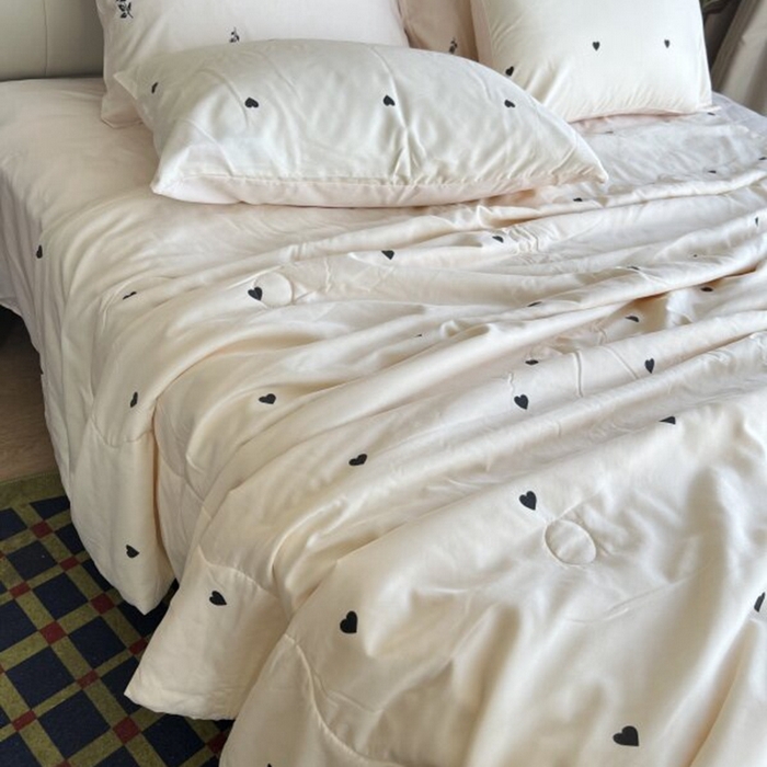 91家纺网 家纺一手货源 找家纺 棉生活家纺 2025新款ins小清新水洗冰丝夏被四件套 奶油啵啵 白