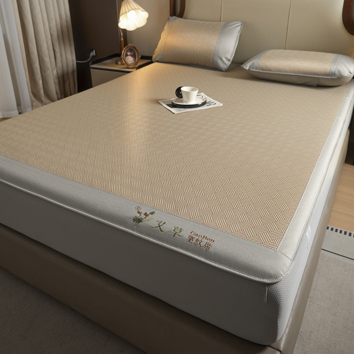 91家纺网 家纺一手货源 找家纺 阿亮家居 2025新款凉席三明治刺绣可水洗碳光冰丝席宽包边艾香系列 艾香冰丝床笠饼干-咖