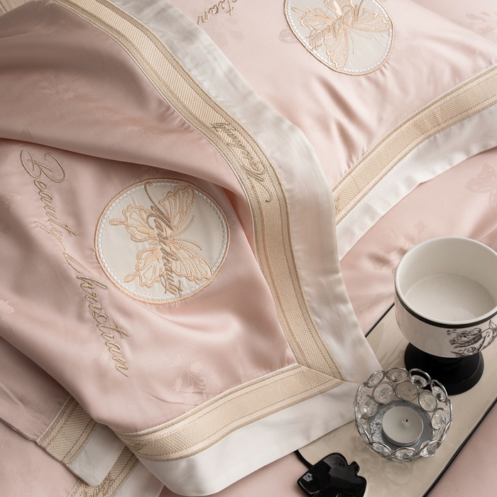 91家纺网 家纺一手货源 找家纺 馨蕊家居 2025春夏新品全棉天丝棉新品四件套 扶摇-初夏粉