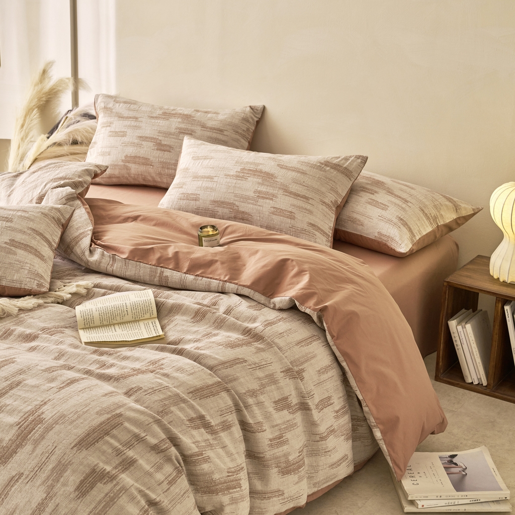 91家纺网 家纺一手货源 找家纺 金丝鸟2025新款全棉纯棉三层纱提花四件套 树影咖