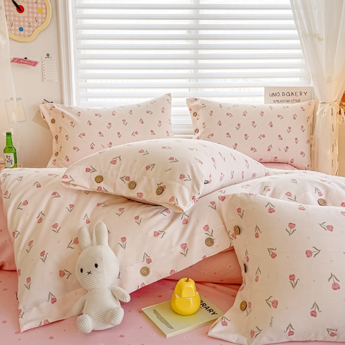 91家纺网 家纺一手货源 找家纺 星窝家纺 2025新款纽扣款水洗棉印花四件套 莫奈粉