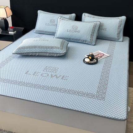 首尔家纺 2025新款大版凉感丝凉席 伊薇-天空蓝