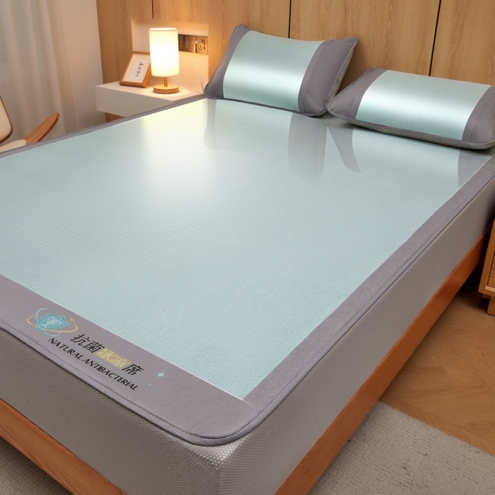 91家纺网 家纺一手货源 找家纺 阿亮家居 2025新款冰藤席凉席三件套包边抗菌刺绣款冰藤凉席 绿色-床笠款