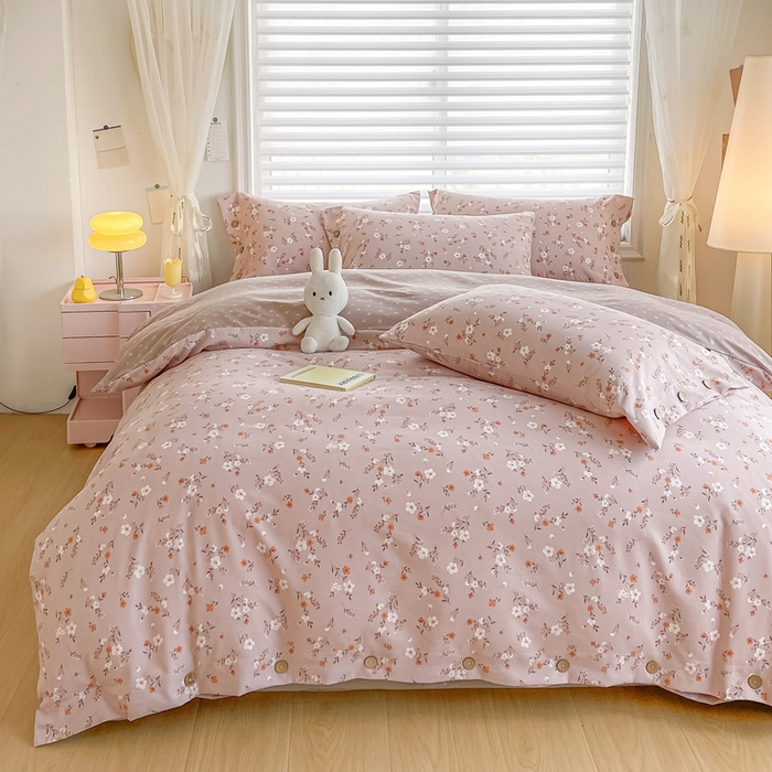 91家纺网 家纺一手货源 找家纺 星窝家纺 2025新款纽扣款水洗棉印花四件套 花上枝咖