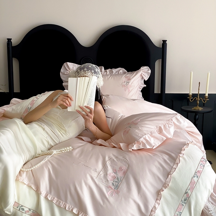 91家纺网 家纺一手货源 找家纺 MIU缪家居 2025新款100支全棉四件套-洛丽塔 洛丽塔-粉