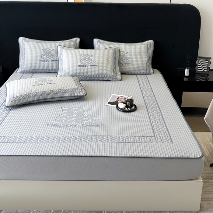 91家纺网 家纺一手货源 找家纺 首尔家纺 2025新款大版凉感丝凉席 快乐熊-高级灰