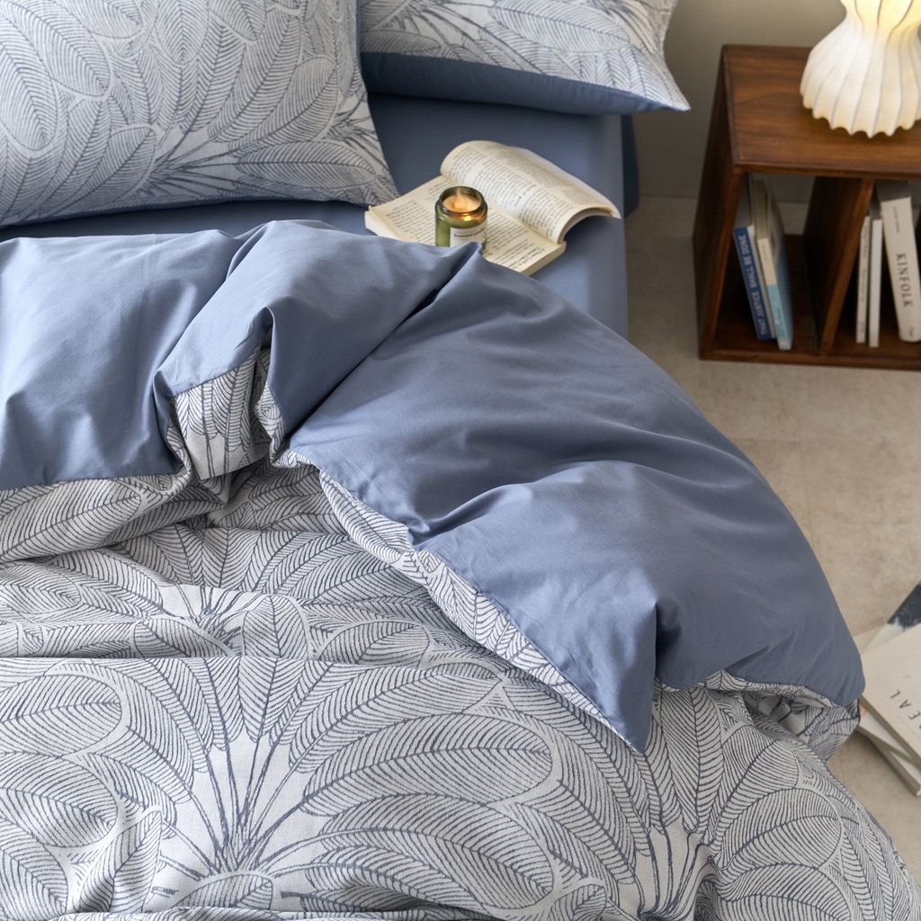 91家纺网 家纺一手货源 找家纺 金丝鸟2025新款全棉纯棉三层纱提花四件套 耶鲁斯蓝