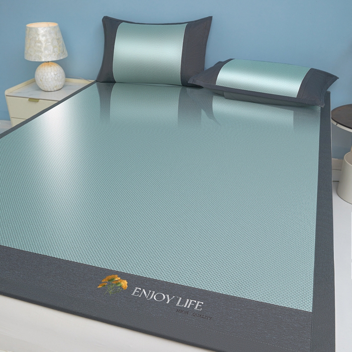 91家纺网 家纺一手货源 找家纺 琪琪阁 2026新款冰藤三明治凉席 小米花-绿色