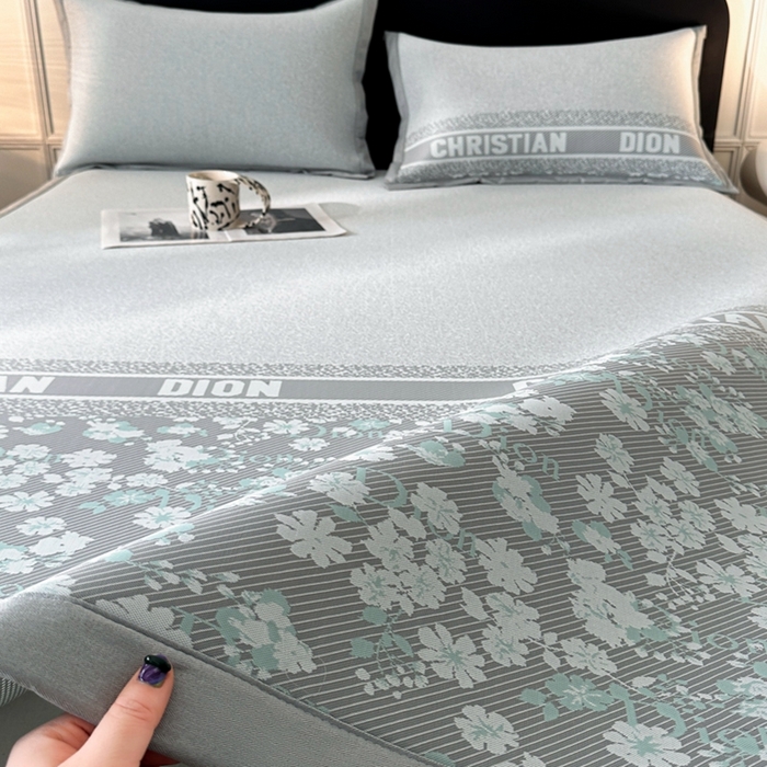 91家纺网 家纺一手货源 找家纺 慕尚家纺 2025春夏新款凉感冰丝提花凉席三件套 花艺 灰绿