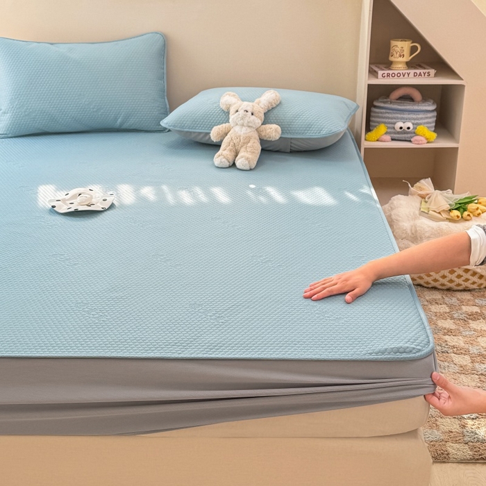 91家纺网 家纺一手货源 找家纺 阿亮家居 2025新款凉席凉豆豆单包边可水席单凉席三件套冰豆豆席 小米粒天空蓝床笠款