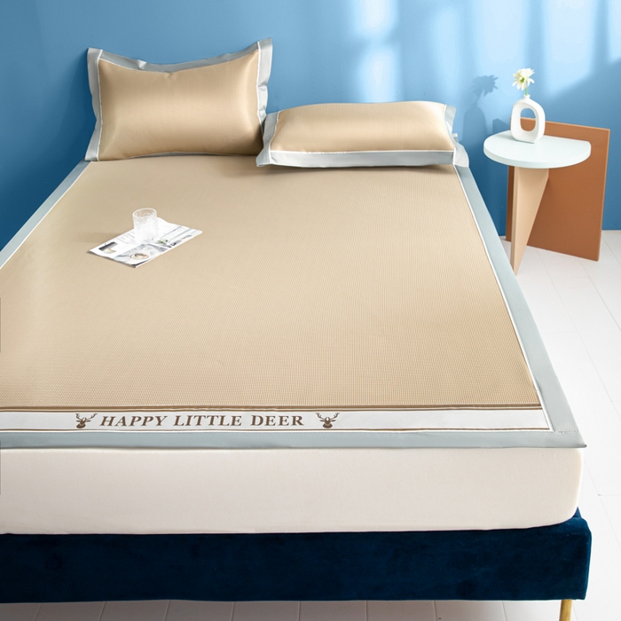 91家纺网 家纺一手货源 找家纺 阿亮家居 2025新款A类母婴级1800D碳光小鹿冰丝席凉席 香槟金