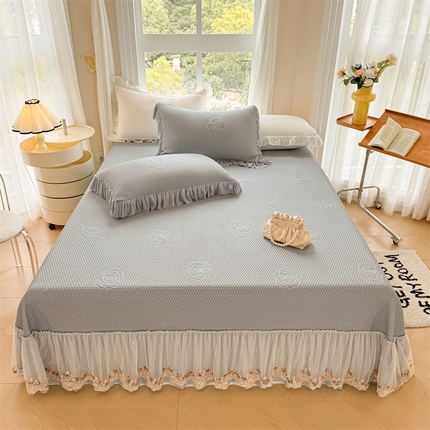 91家纺网 家纺一手货源 找家纺 恒爱家纺 2025新款冰丝国色天香床盖三件套 时尚灰