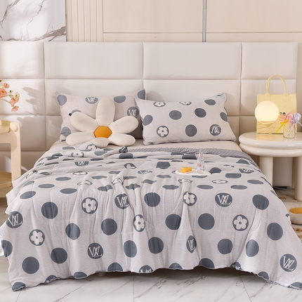 91家纺网 家纺一手货源 找家纺 经年 2025新款A类凉感丝豆豆夏被 时光