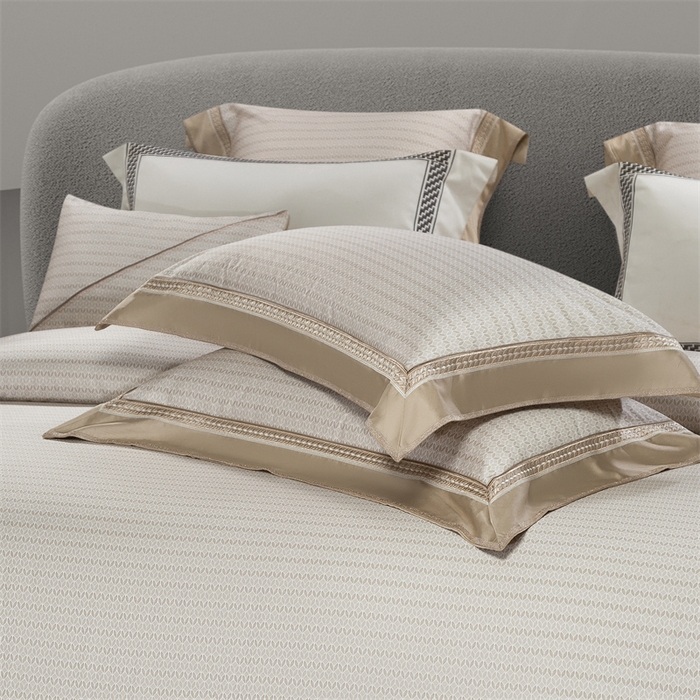 91家纺网 家纺一手货源 找家纺 （总）高大尚婚庆馆 2025新款高端绣花四件套-芭宝莉