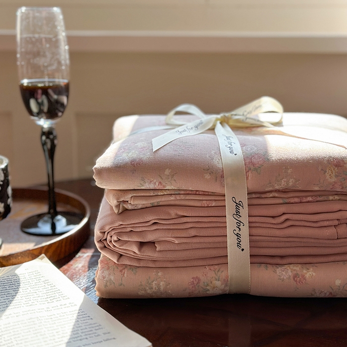 91家纺网 家纺一手货源 找家纺 （总）吉象2025新款全棉双层纱印花四件套 叠拍