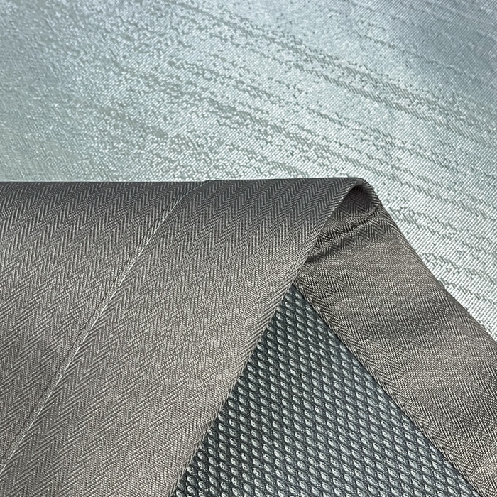 91家纺网 家纺一手货源 找家纺 阿亮家居 2025新款凉席冰丝席三明治宽包边刺绣款粗冰丝凉席 流星雨-灰