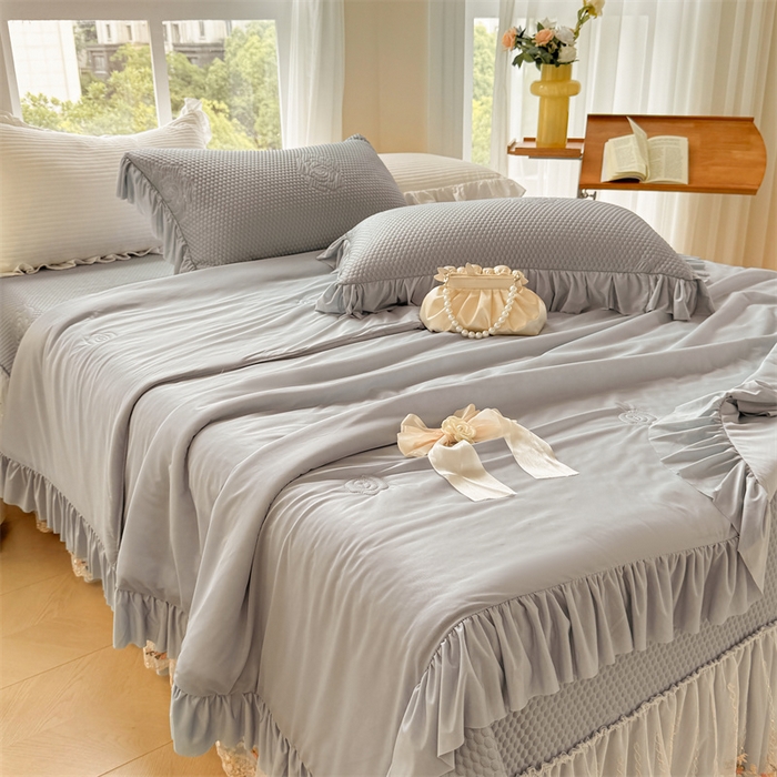 91家纺网 家纺一手货源 找家纺 恒爱家纺 2025新款冰丝国色天香夏被床盖四件套 时尚灰