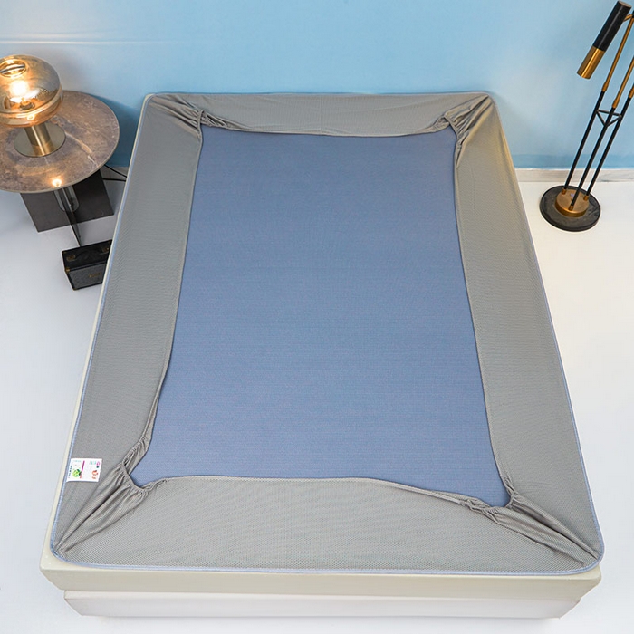 91家纺网 家纺一手货源 找家纺 阿亮家居 2025新款凉席抗菌三明治可水洗碳光冰丝席宽边刺绣冰丝席 素夏 星光银-床笠款