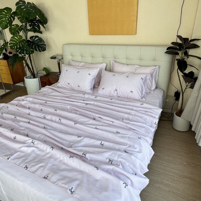 91家纺网 家纺一手货源 找家纺 棉生活家纺 2025新款ins小清新水洗冰丝夏被四件套 蜜桃乌龙 粉